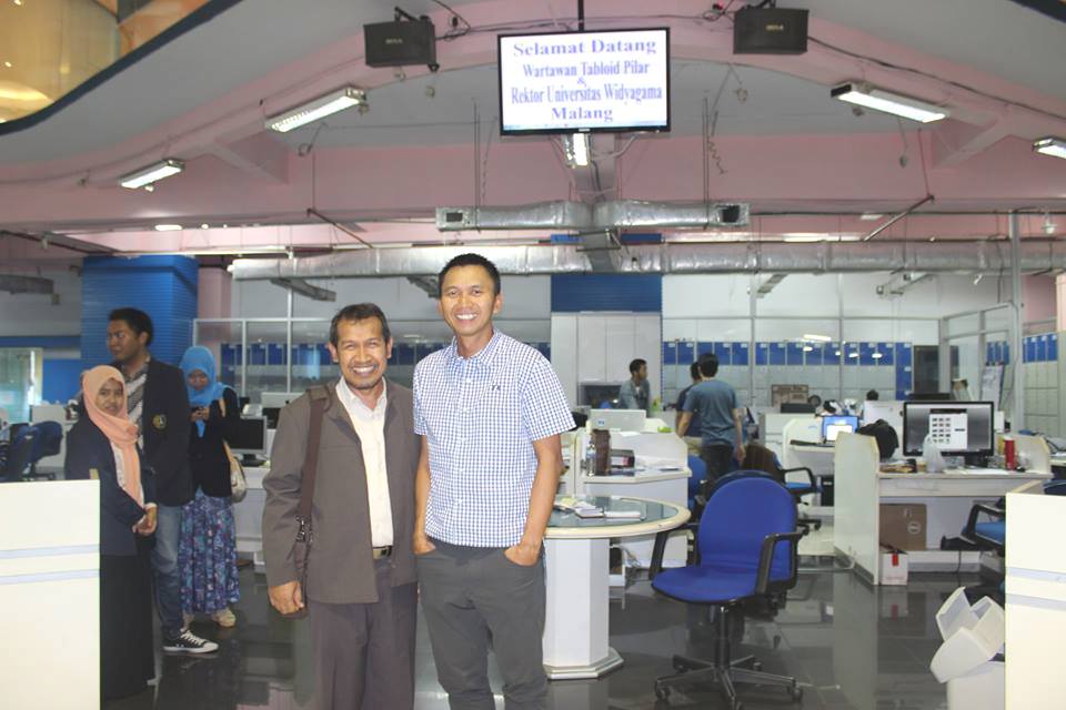 Penulis bersama Azrul Ananda