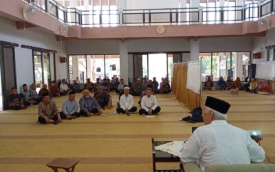 Prof. Mohammad Bisri di Pengajian UWG Malang: “Meneladani Rasulullah sebagai Pemimpin Perubahan untuk Membangun Peradaban dan Menjaga Bumi”