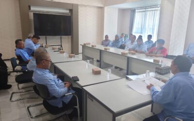 UWG Malang Serahkan SK Promosi dan Mutasi Karyawan, Perkuat Kinerja dan Tata Kelola Kampus