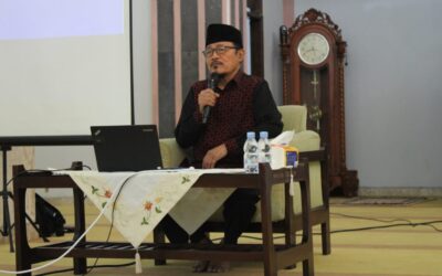 UWG Malang Hadirkan Prof. Ahmad Zahro, Tegaskan Islam sebagai Pembimbing Kehidupan di Tengah Tantangan Globalisasi