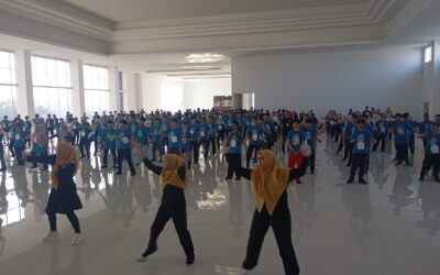 Hari Terakhir PKKMB UWG Malang Dibuka dengan Zumba: Maba dan Panitia Bergoyang, Semangat Kampus Baru Makin Membara